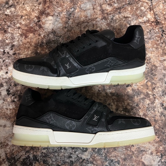 Louis Vuitton Trainer black monogram size 6LV or 7.5-8 US authentic LV white - Picture 5 of 9